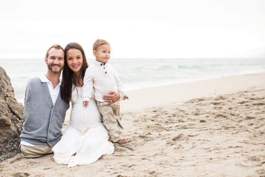 Go Ask Mum Gorgeous Family Photos of Nick Vujicic's 