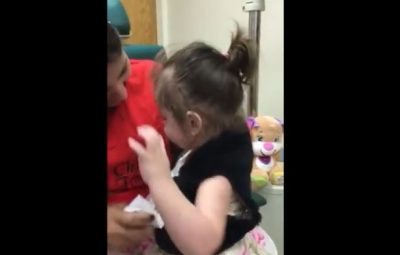 toddler sees mum for first time